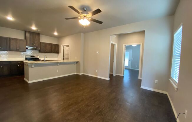 A - Camino Del Plaza Townhomes