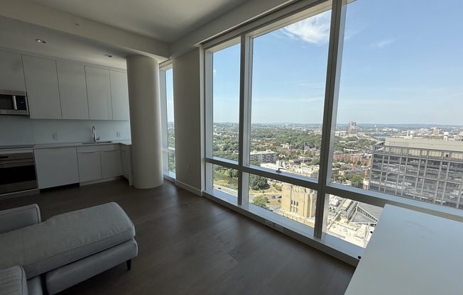 1 bed, 1 bath, 612 sqft, $3,800, Unit 27G