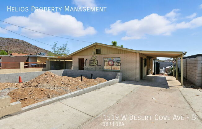 1519 W DESERT CV AVE