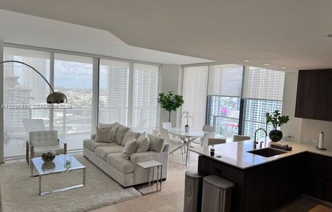 2 beds, 2.5 baths, $6,450, Unit # 2412