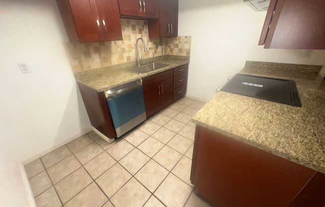 Remodelled Duplex With Lincoln Schools