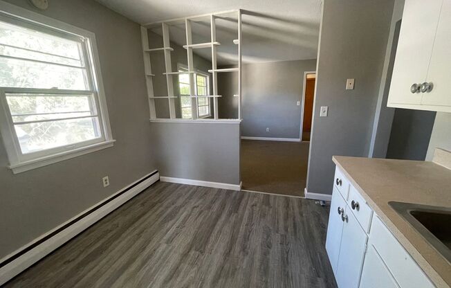 1 bed, 1 bath, 600 sqft, $850, Unit Unit 2