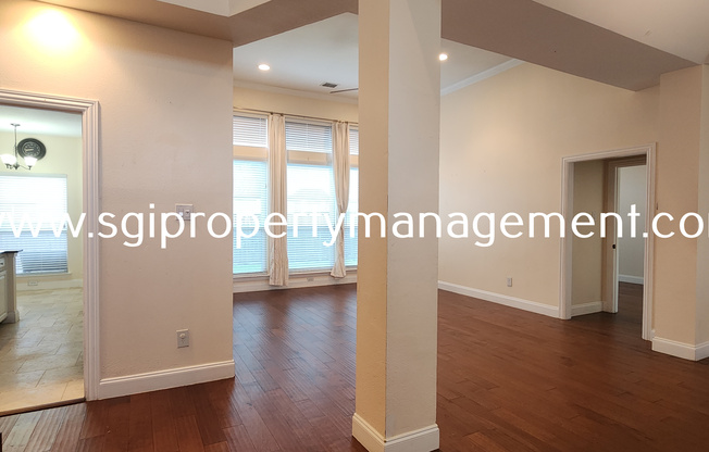4021 CHRISTOPHER WAY