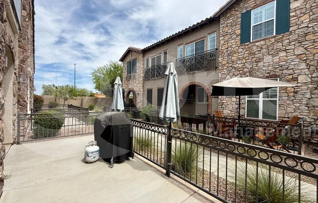 4769 E THUNDERHEART TRL