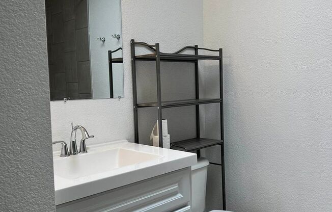 2 beds, 2 baths, $1,725, Unit UNIT 4702