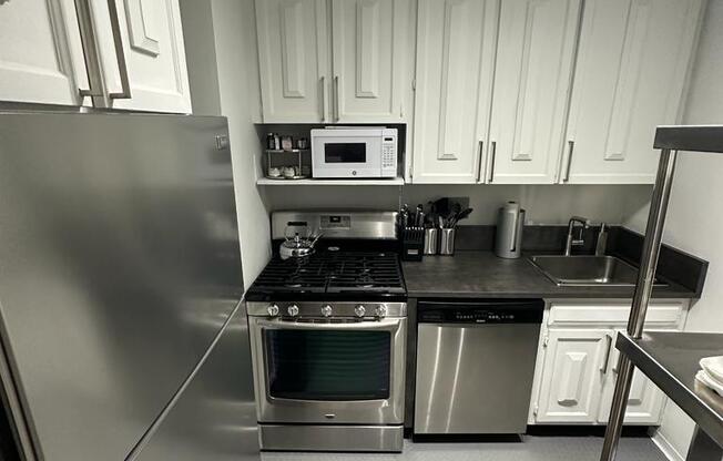 Studio, 1 bath, 550 sqft, $4,150, Unit 34-F