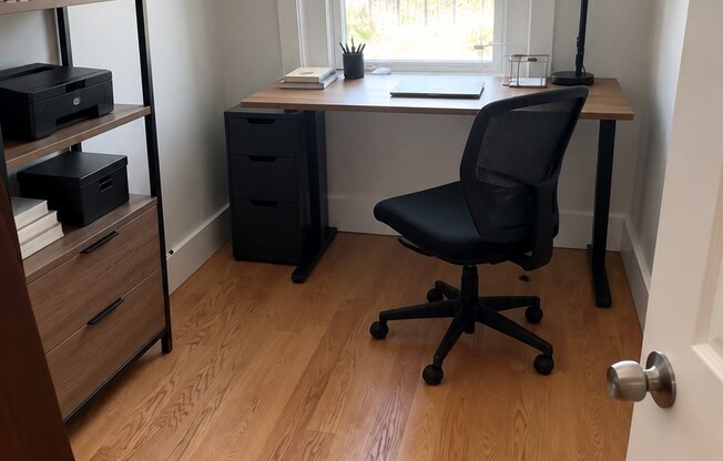 1 bed, 1 bath, 700 sqft, $2,400, Unit 10