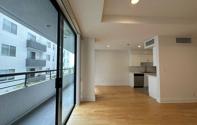 2 beds, 2.5 baths, 1,300 sqft, $3,995, Unit 203