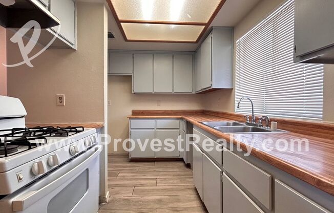 2 beds, 1 bath, $1,395