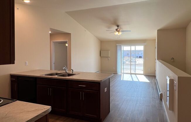 3 beds, 2 baths, 1,186 sqft, $1,540, Unit CH 1102-31