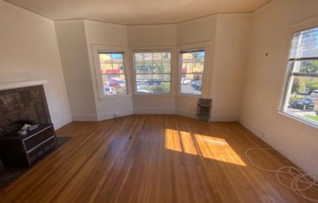 Studio, 1 bath, 462 sqft, $1,650, Unit 5