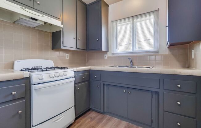 536 S. Flower St