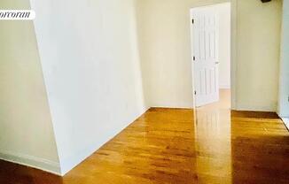 208 E 7 ST