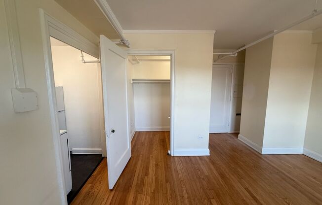 Studio, 1 bath, 301 sqft, $1,350, Unit Wellington 604
