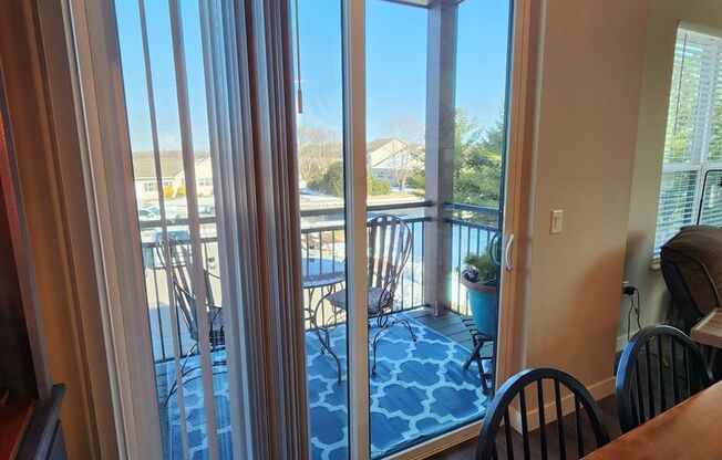 2 beds, 2 baths, 1,161 sqft, $1,795, Unit 124-221