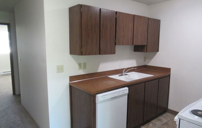 1 bed, 1 bath, 580 sqft, $995, Unit 38