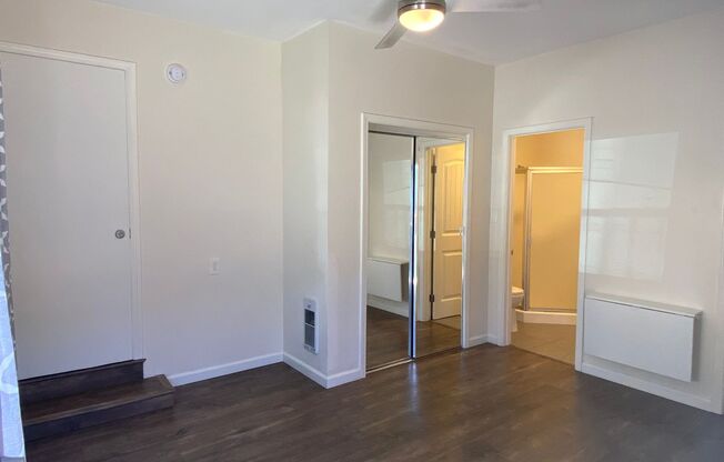 Studio, 1 bath, 300 sqft, $1,450