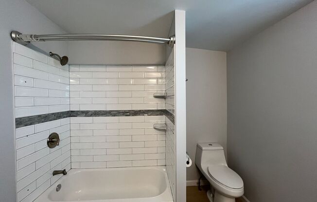 2 beds, 1 bath, $1,700