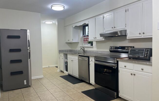 North Raleigh Move-In Ready Condo, On Ground Floor With Secluded Patio!