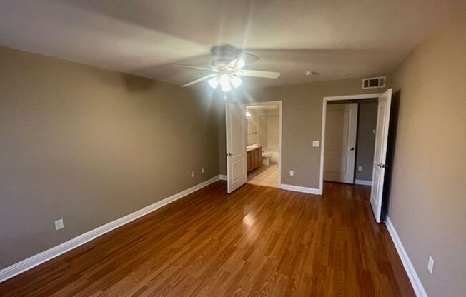 1 bed, 1 bath, $1,100, Unit UNIT 1207
