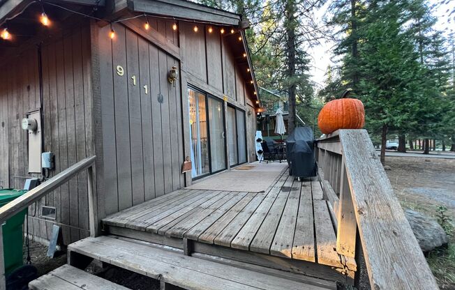 CABIN FOR RENT IN LAKE ALMANOR COUNTRY CLUB