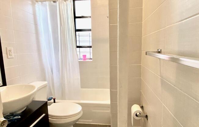 508 W 136 ST