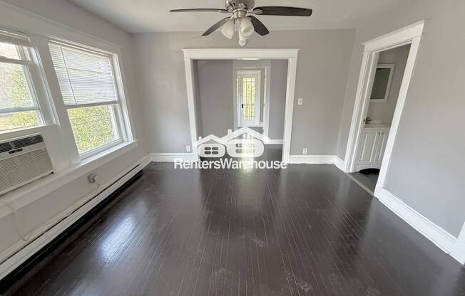 3113 THOMPSON AVE