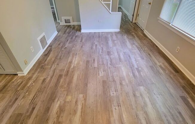Newly Remodeled 4 bed 1 bath in Pleasant Ridge