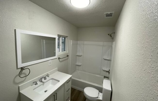 3 beds, 2 baths, $1,350