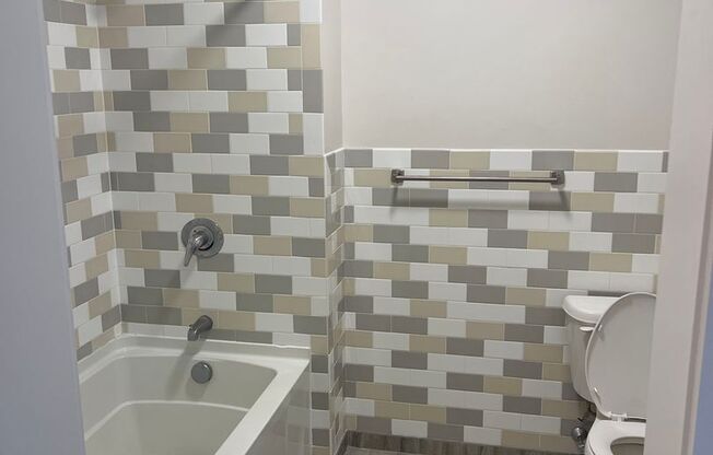 Studio, 1 bath, 827 sqft, $1,775, Unit 434