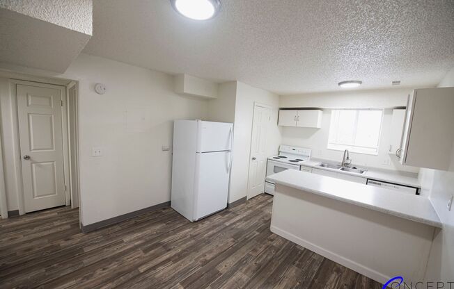 2 beds, 1 bath, 830 sqft, $999, Unit 01