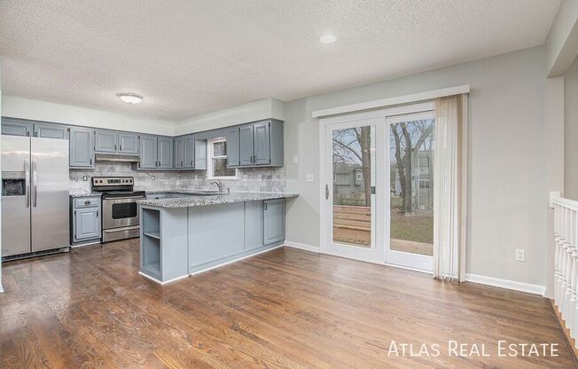 5711 W 157 TERRACE