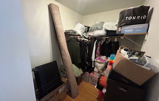 2 beds, 1 bath, $1,025, Unit 103