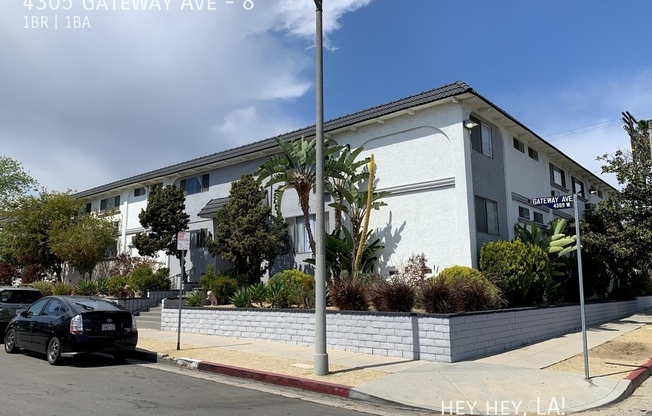 4305 Gateway Ave