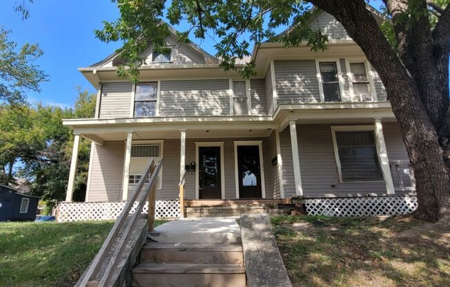 Duplex for rent in downtown Topeka!