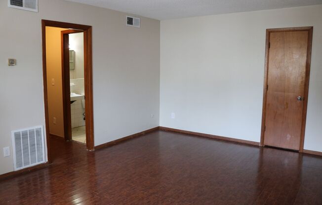 Studio, 1 bath, 600 sqft, $720, Unit 4651-9