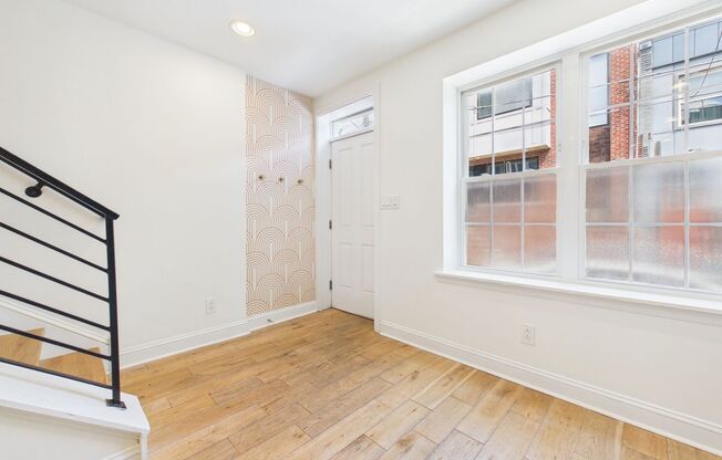 2 bedroom, 2 bathroom house with backyard