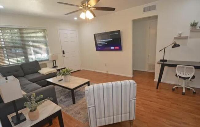 2 beds, 1 bath, $1,700