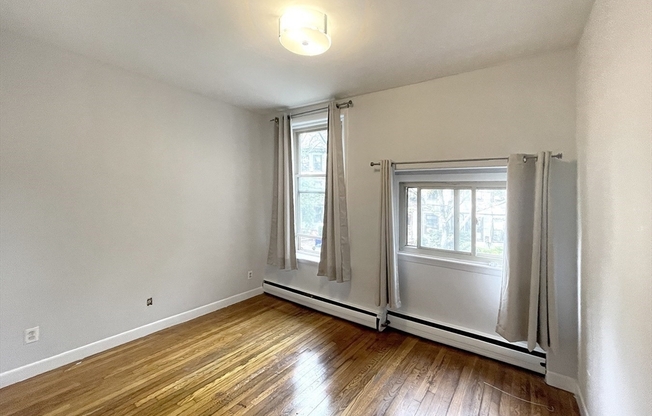 1 bed, 1 bath, 458 sqft, $2,300, Unit U25