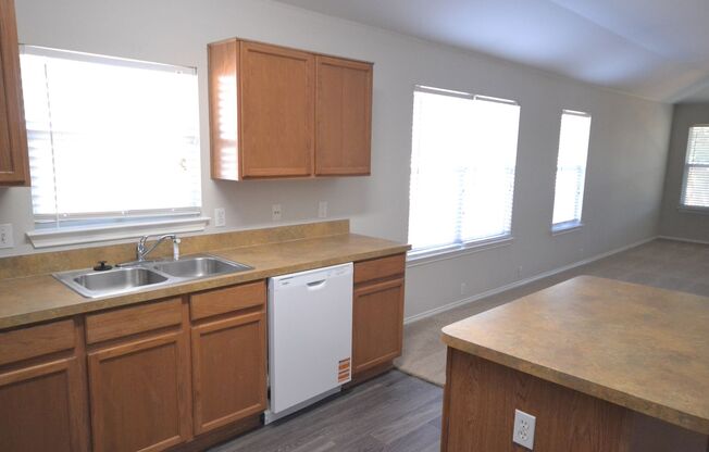 Cedar Park -- 3 bedrooms and 2 bath - Heritage Park subdivision