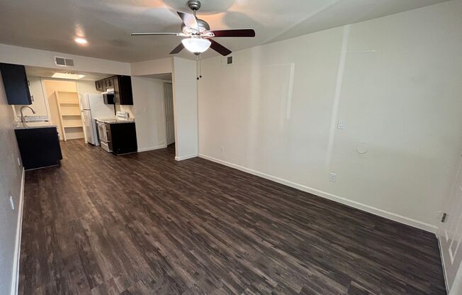 2 beds, 1 bath, 950 sqft, $1,225, Unit 109