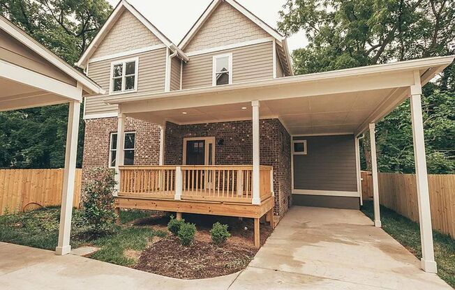 Spacious 3BR/3BA Duplex in South Nashville