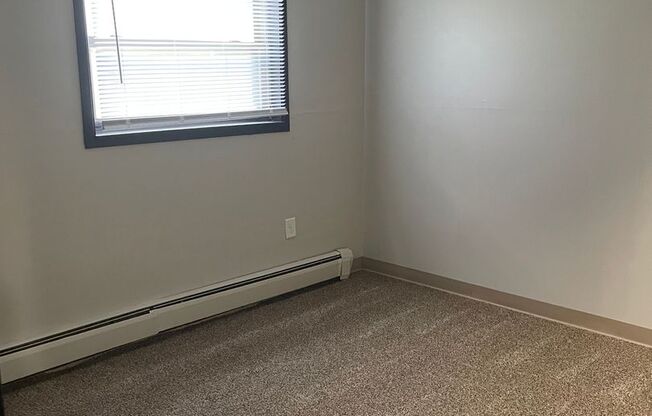 1 bed, 1 bath, $650