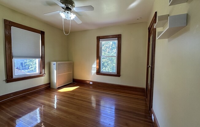 4 beds, 1.5 baths, 1,632 sqft, $3,800