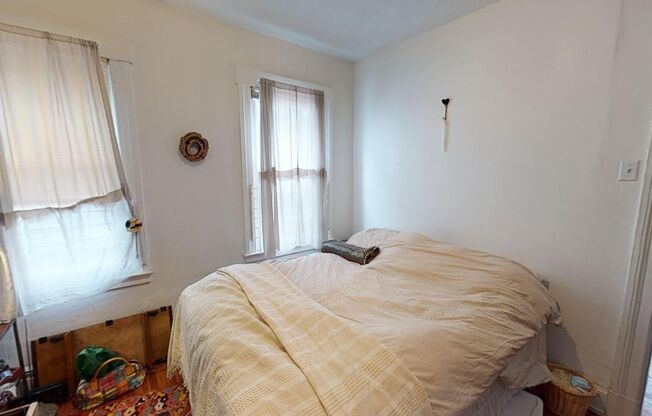 2 beds, 1 bath, $1,995, Unit Unit 2 (1st Fl)