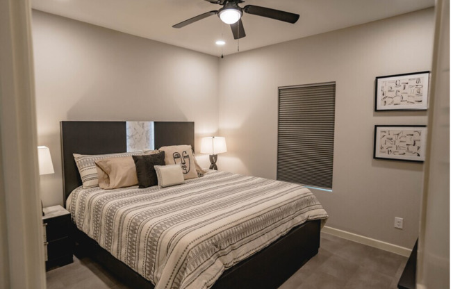 2 beds, 2 baths, 1,037 sqft, $995, Unit C-02/ WHITE C/ GRASS VIEW