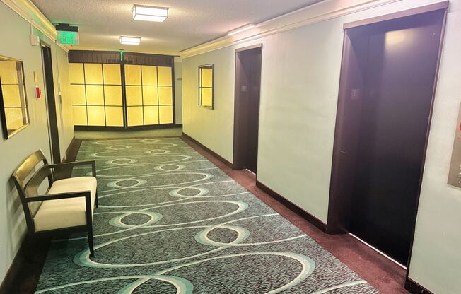 Ready for immediate move-in! 1 bed/1bath in Grosvenor.