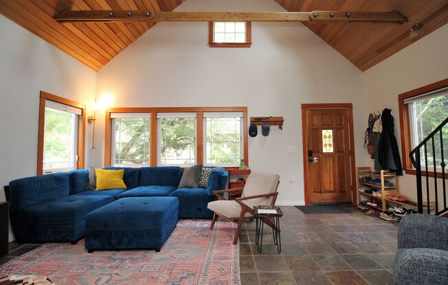 Beautifully Remodeled 3 Bed/2 Bath Home in the Heart of the Desirable Sunnyside