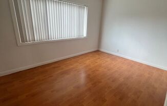 2 beds, 1 bath, $2,350, Unit 01