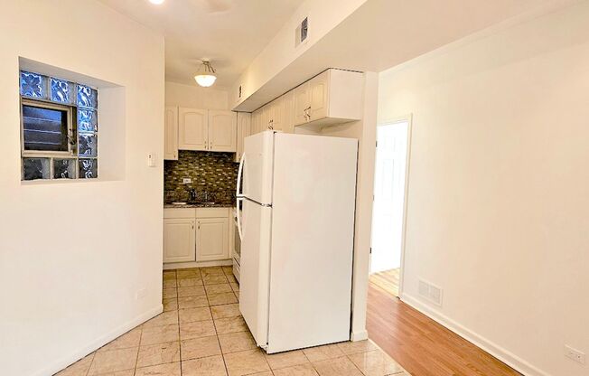 2 beds, 1 bath, $1,905, Unit Unit 1